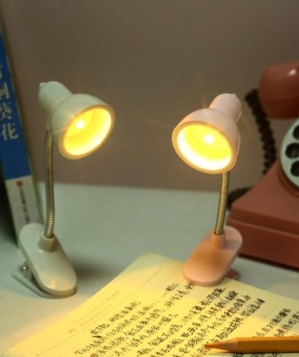 1Pc Mini Led Clamp Reading Lamp Night Lights (Random color)