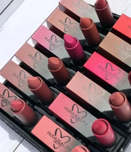 Huda bullet matte lipstick  Pack off 12