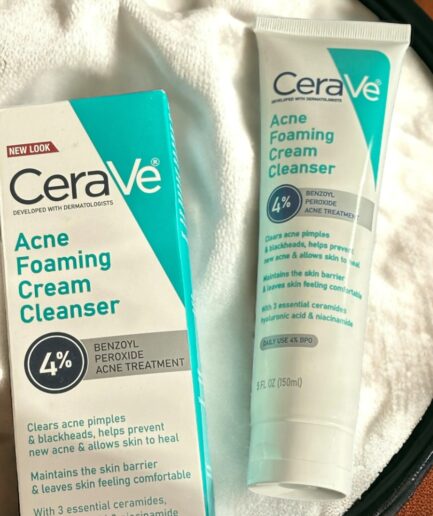 CeraVe Acne Foaming Cream Cleanser – 4% Benzoyl Peroxide Treatment 120ml
