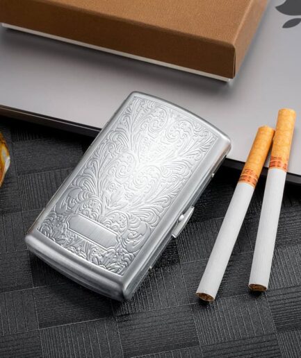Metal Cigarette Case Dispenser Case Ultra-Thin Portable Men's Cigarette Case With 12 Cigarette Capacity Silver